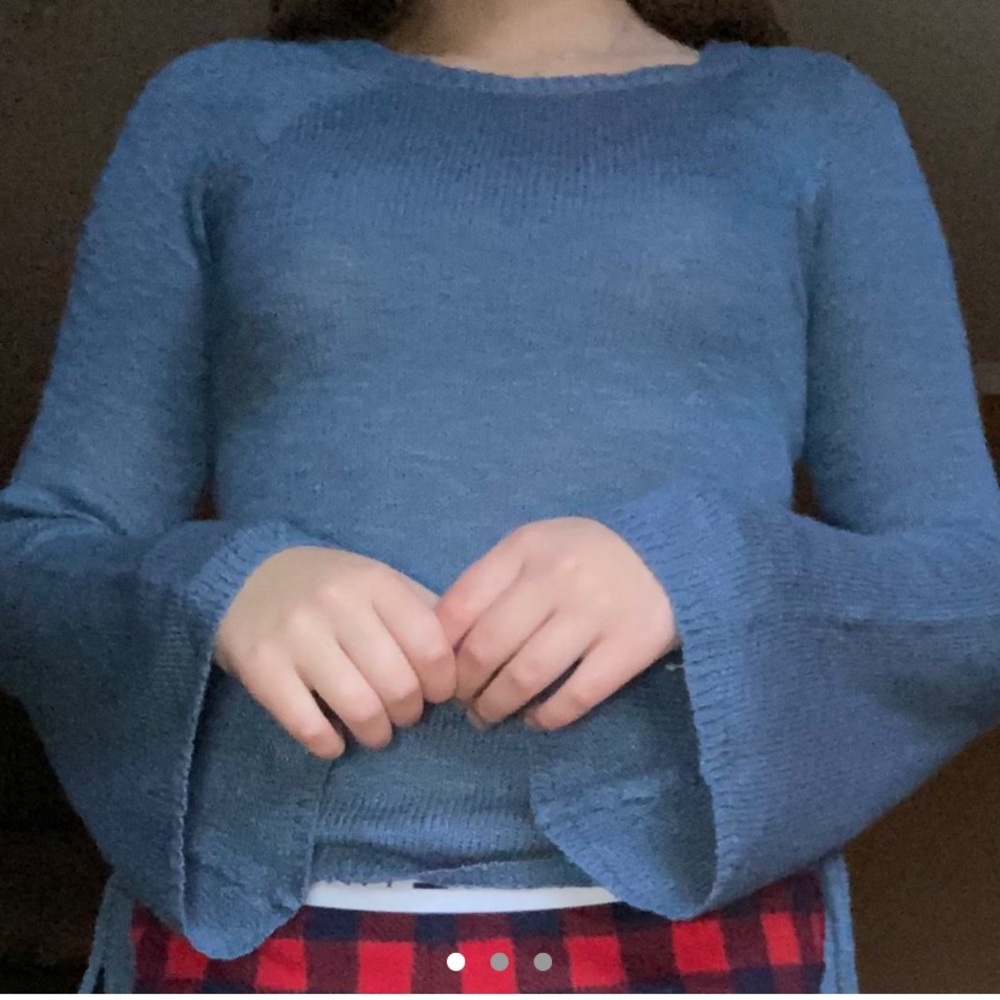 “Pink Republic Sweater W Wide Sleeves”